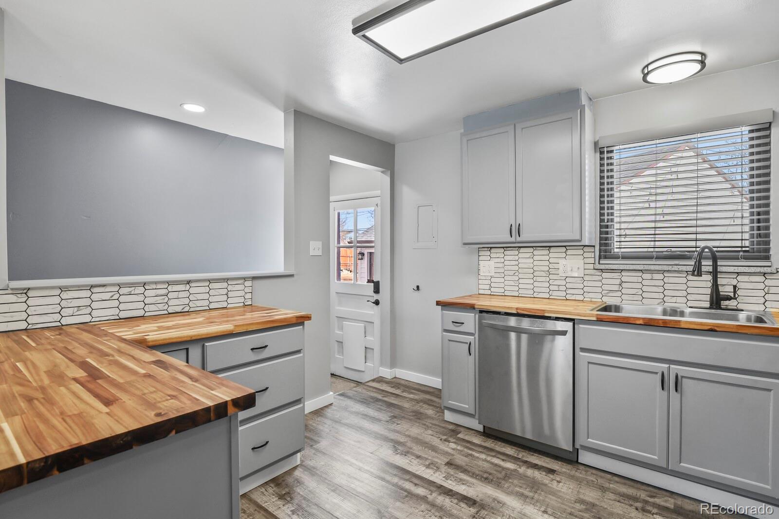 MLS Image #9 for 822  wolff street,denver, Colorado