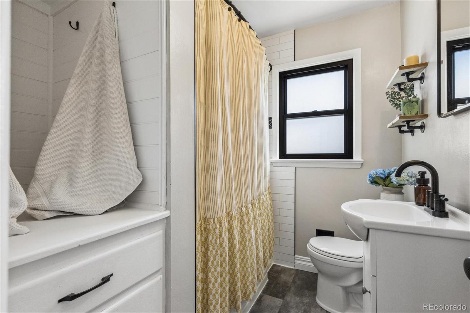 MLS Image #14 for 4640 s cherokee street,englewood, Colorado