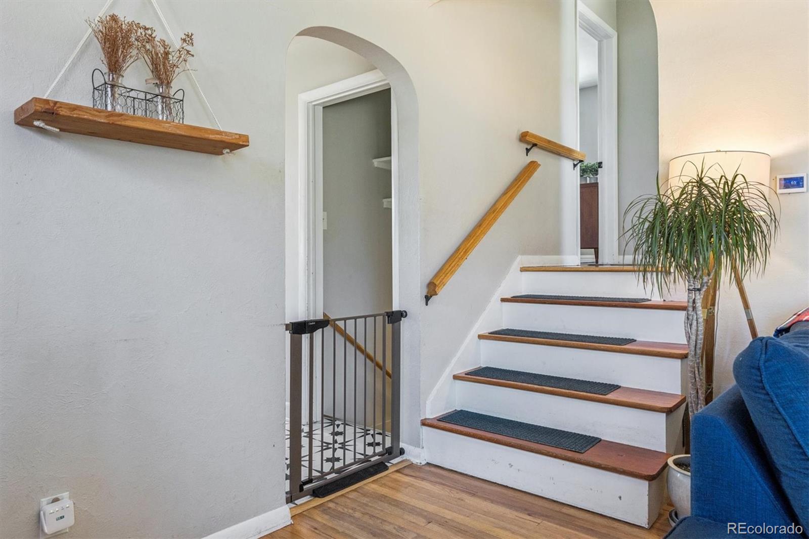 MLS Image #3 for 4640 s cherokee street,englewood, Colorado