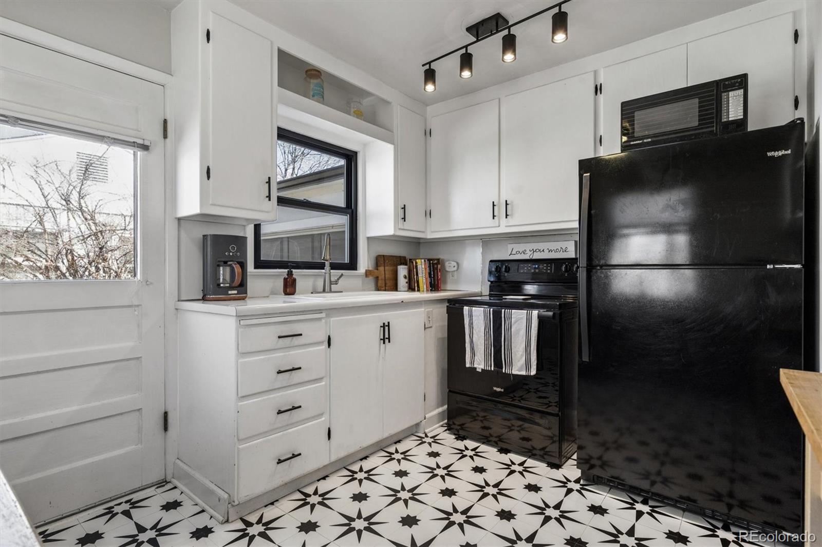 MLS Image #8 for 4640 s cherokee street,englewood, Colorado