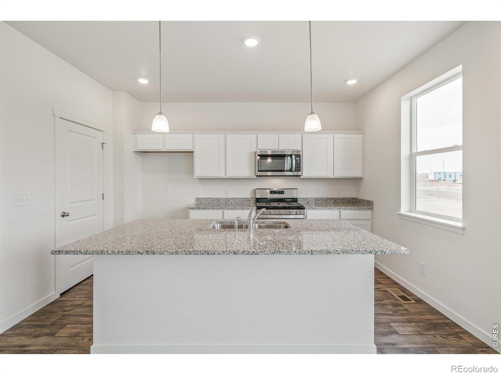 MLS Image #11 for 13927  garnet drive,mead, Colorado