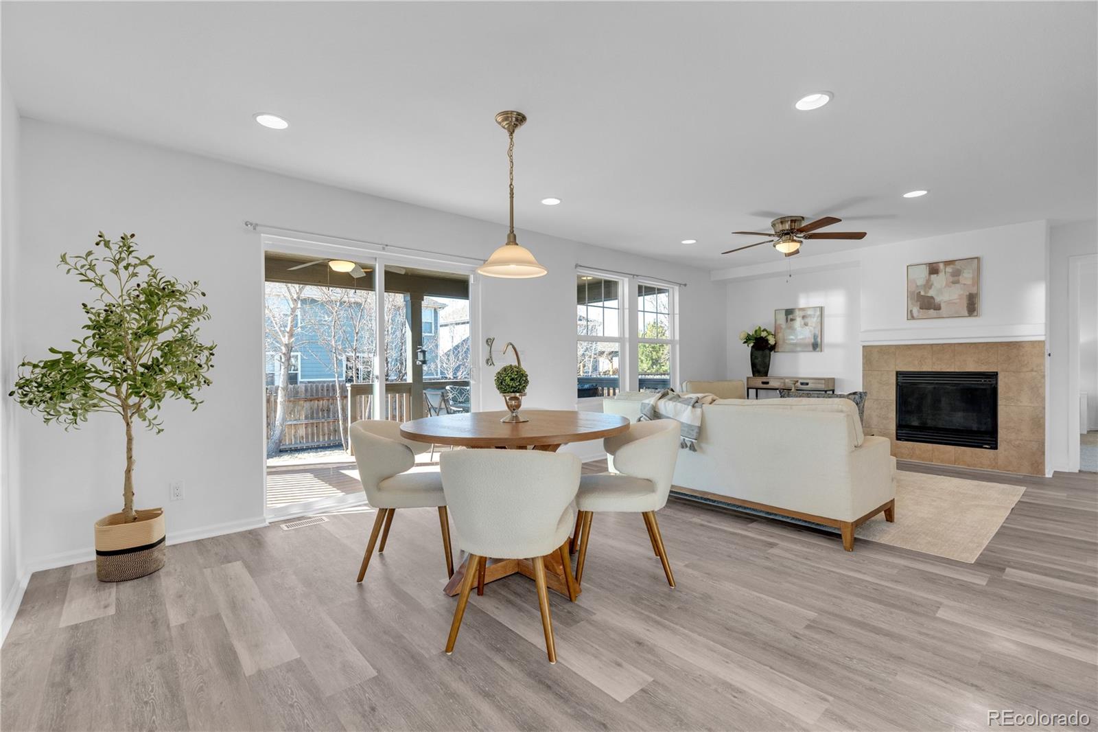 MLS Image #15 for 25149 e lake place,aurora, Colorado