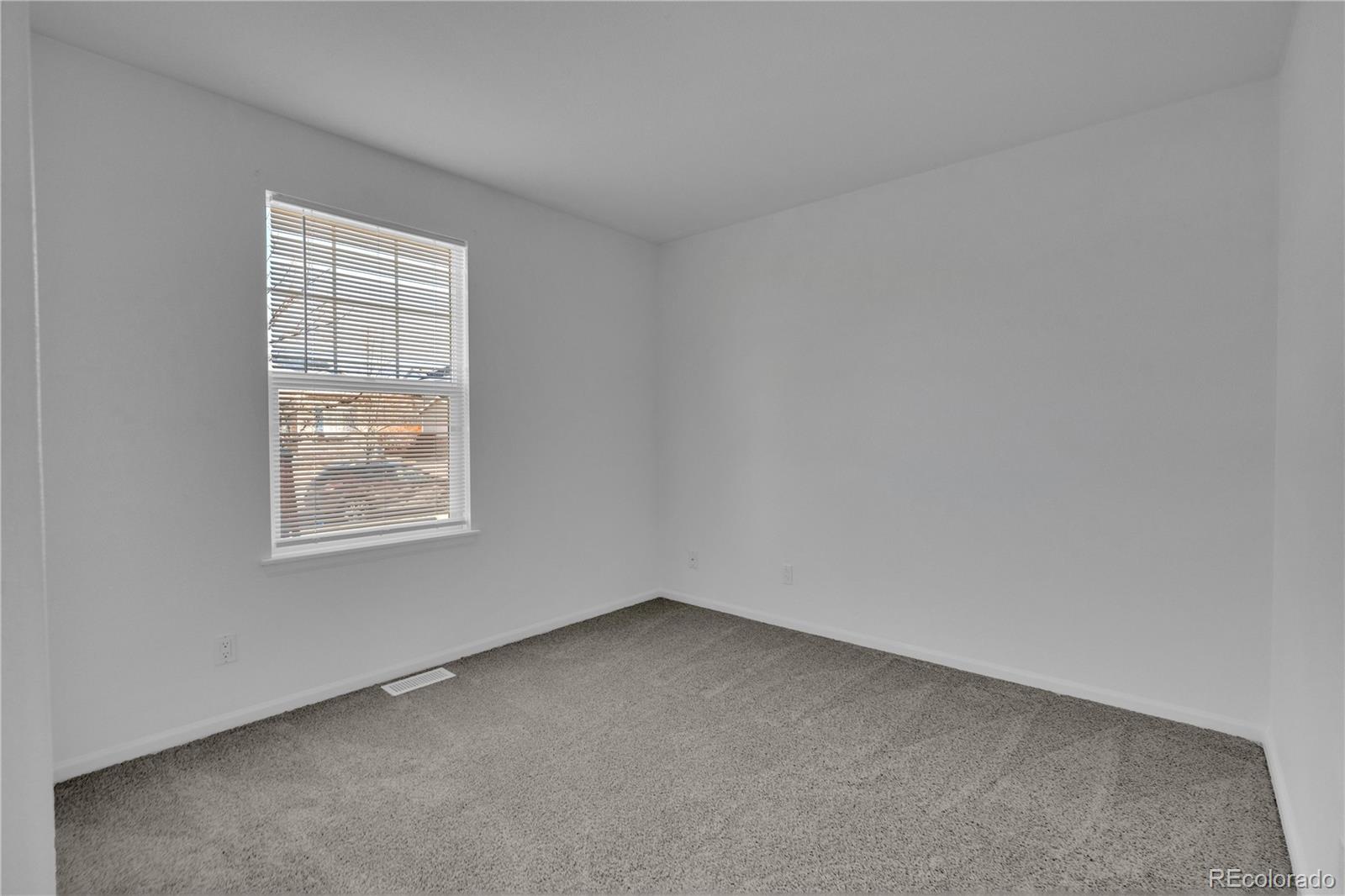 MLS Image #19 for 25149 e lake place,aurora, Colorado