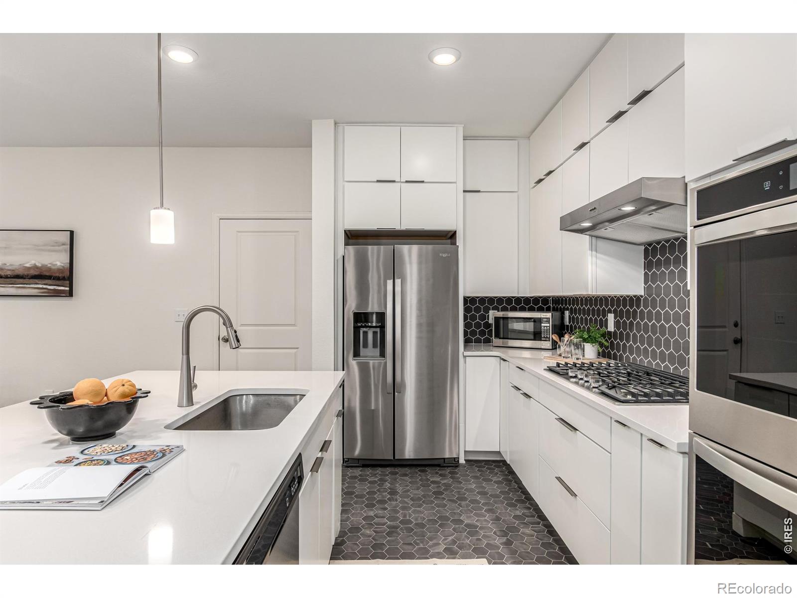 MLS Image #10 for 2470  winding drive,longmont, Colorado