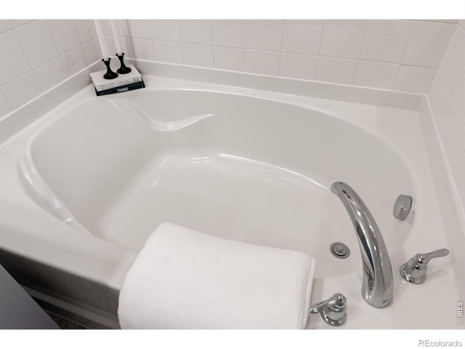 MLS Image #20 for 2470  winding drive,longmont, Colorado