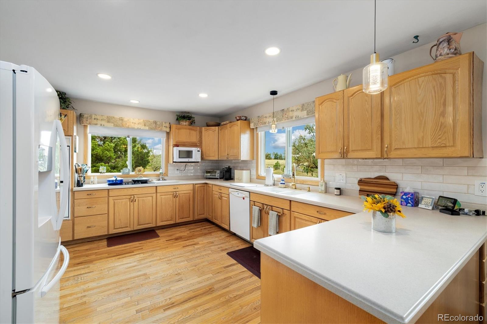 MLS Image #11 for 7390 s liverpool street,centennial, Colorado