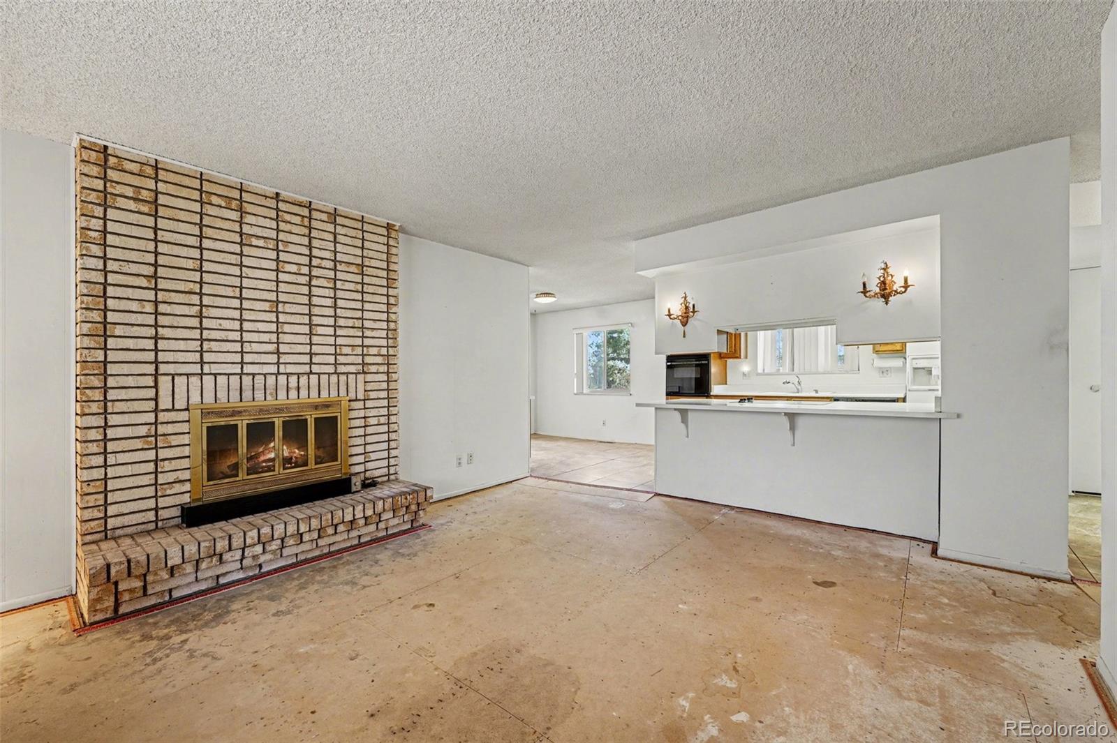 MLS Image #6 for 8459 w virginia avenue,lakewood, Colorado