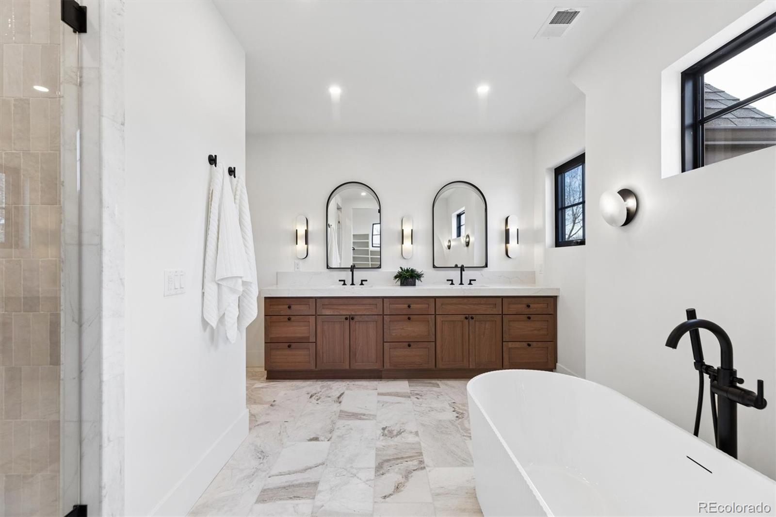 MLS Image #15 for 801 s medea way,denver, Colorado