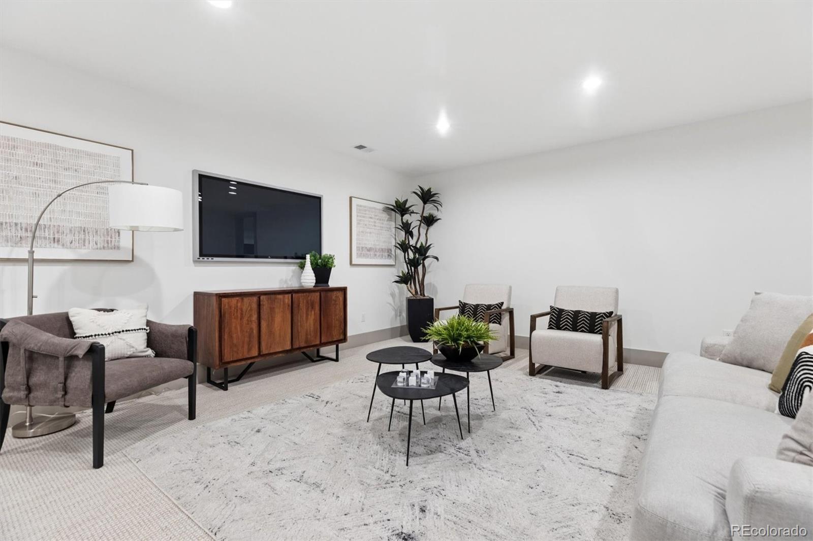 MLS Image #25 for 801 s medea way,denver, Colorado