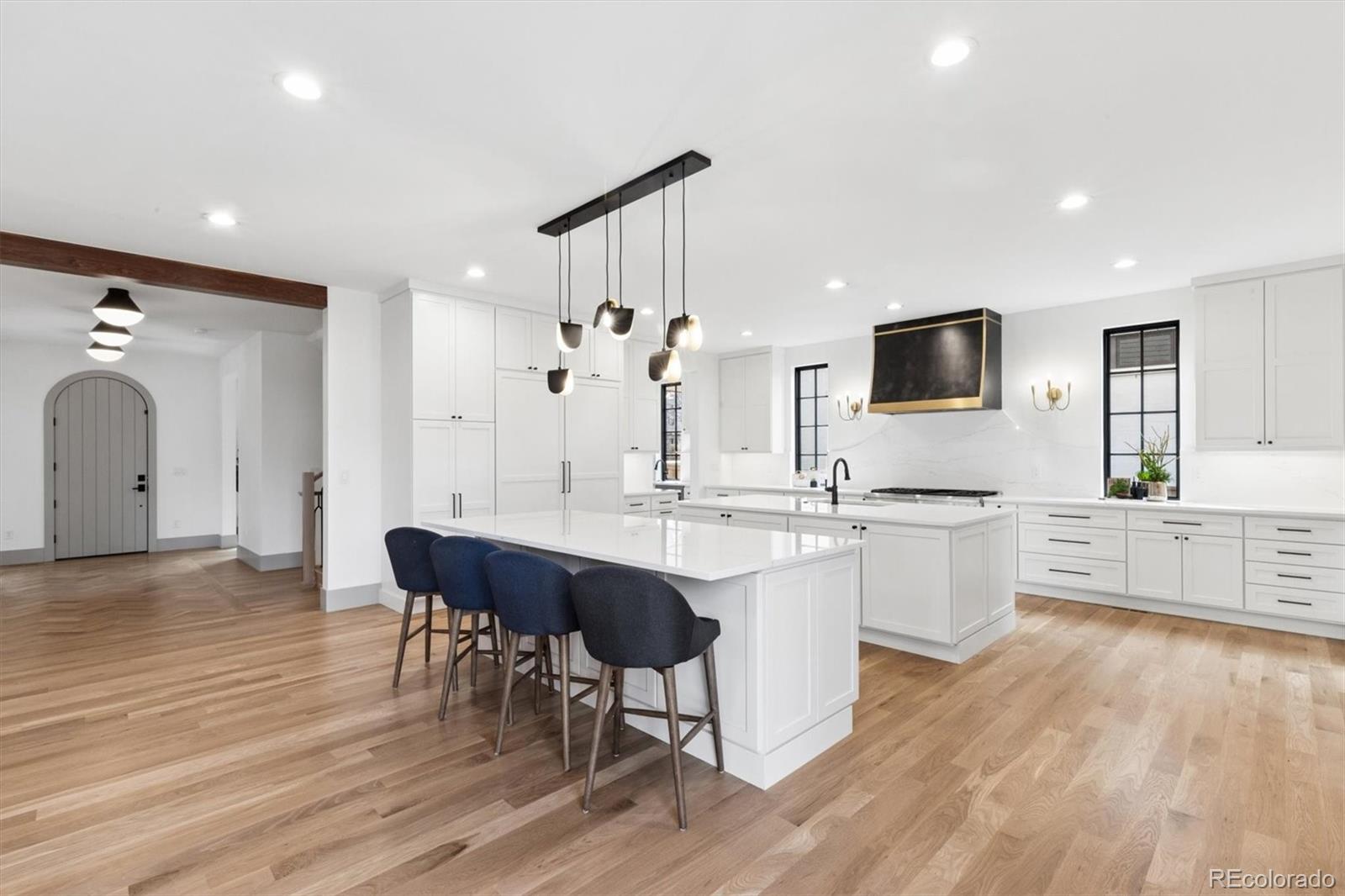 MLS Image #4 for 801 s medea way,denver, Colorado