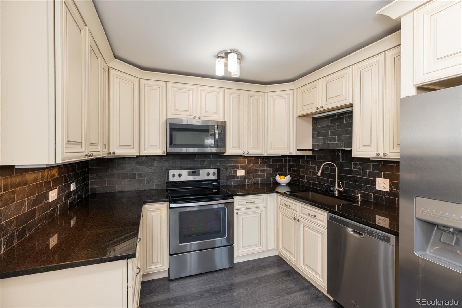 MLS Image #10 for 650 s alton way 10c,denver, Colorado