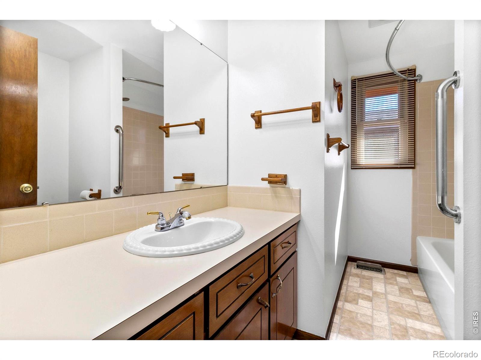 MLS Image #15 for 1407  willow drive,berthoud, Colorado