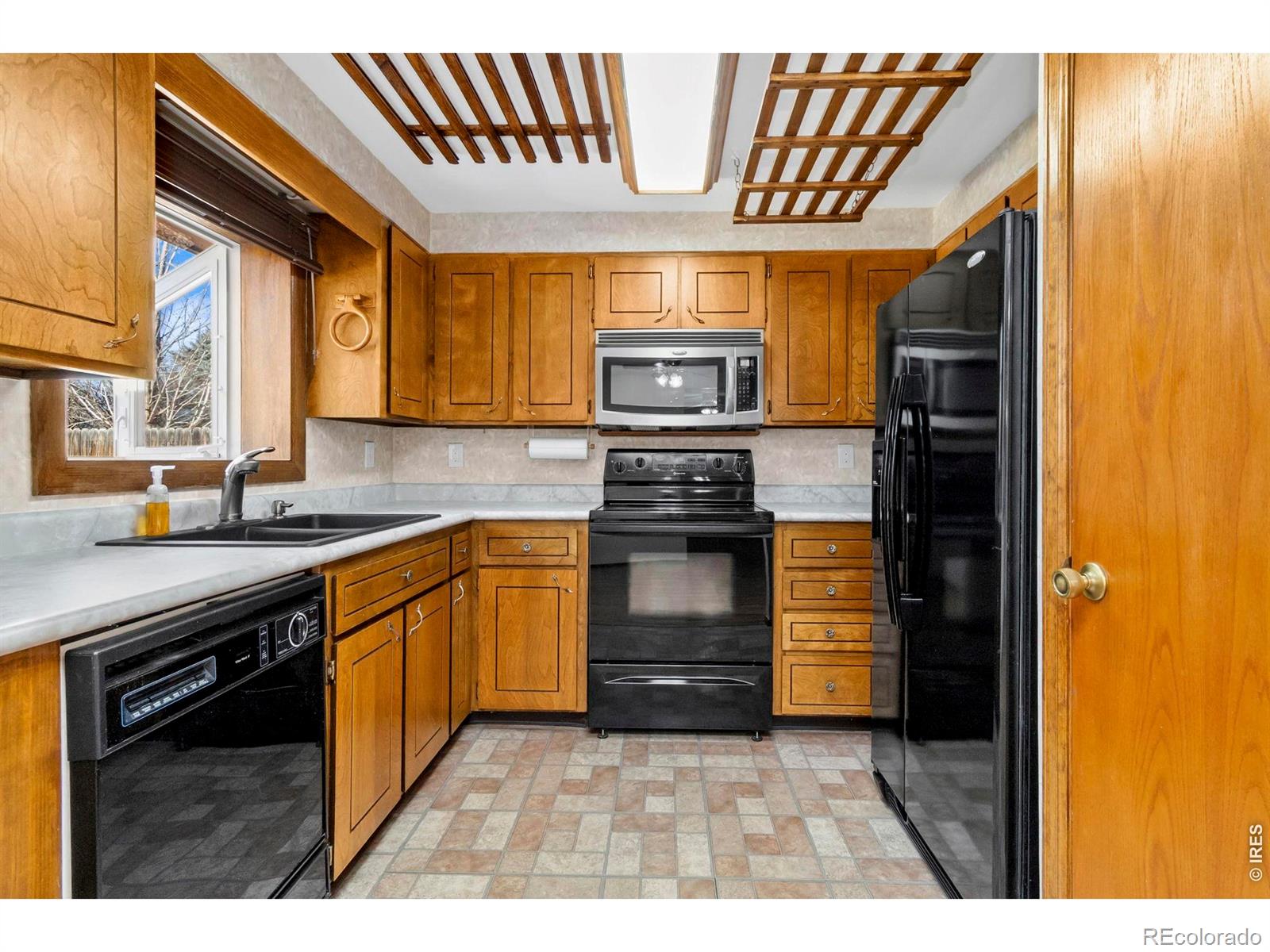 MLS Image #7 for 1407  willow drive,berthoud, Colorado