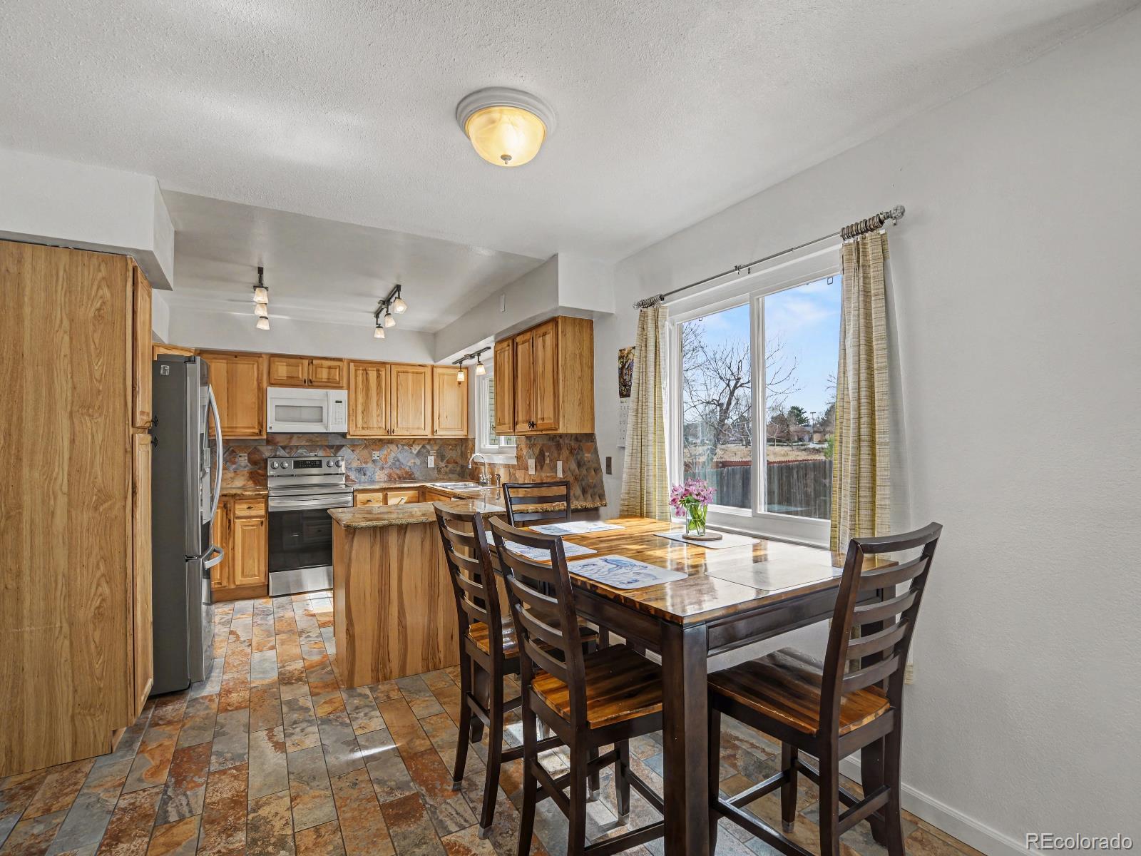 MLS Image #5 for 14864 e warren avenue,aurora, Colorado