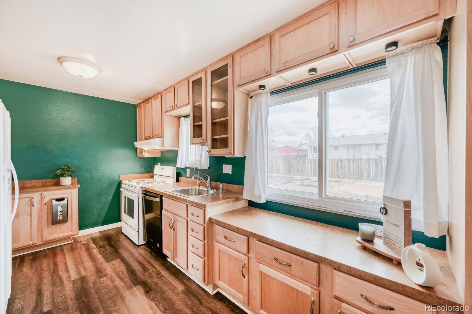 MLS Image #4 for 914  birch court,fort lupton, Colorado