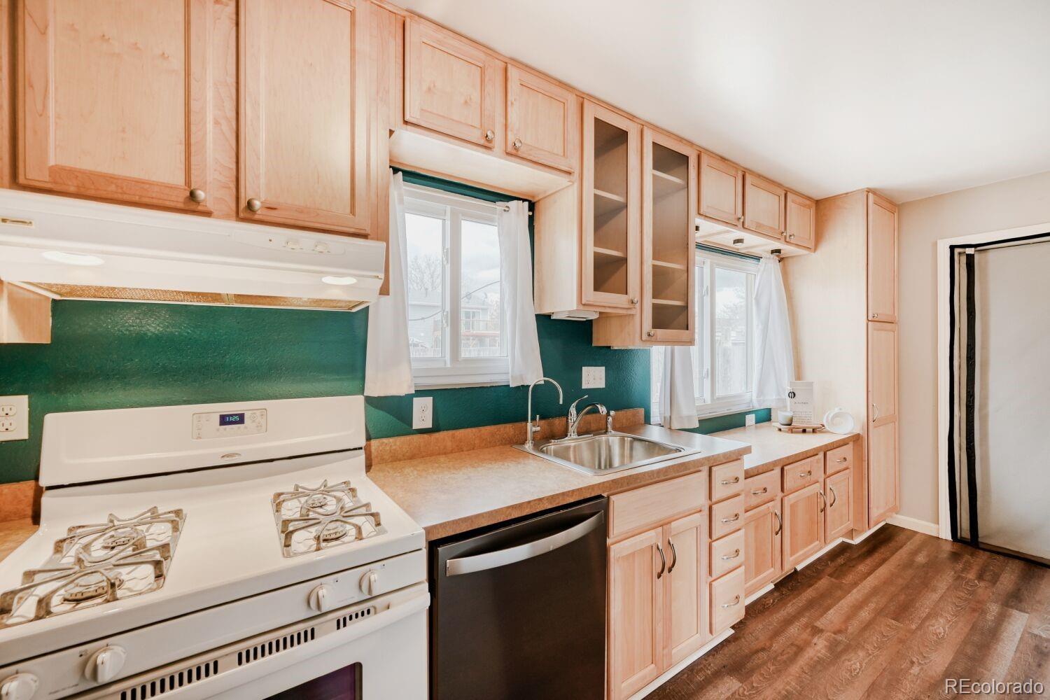 MLS Image #5 for 914  birch court,fort lupton, Colorado