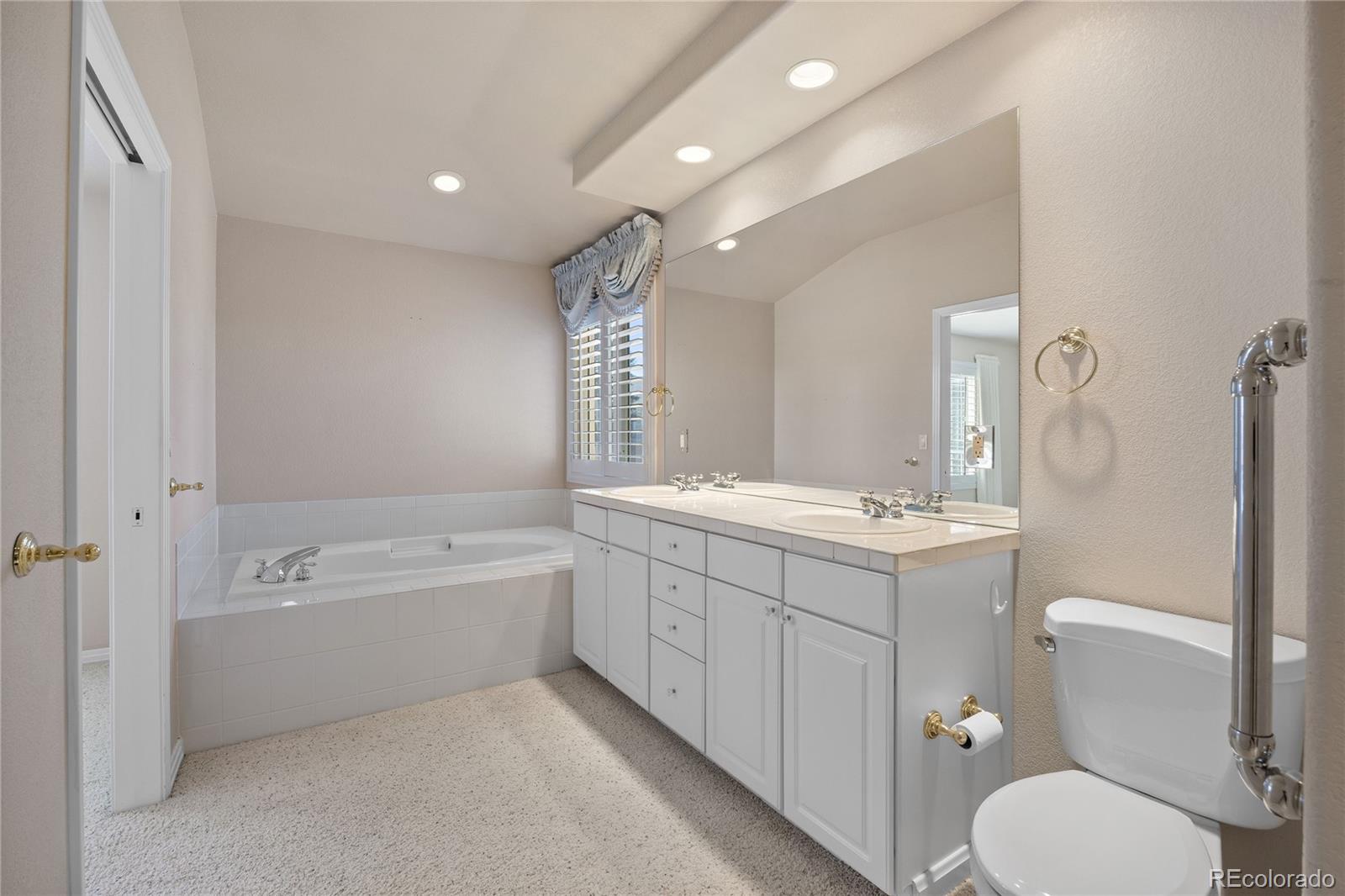 MLS Image #9 for 13806 e chenango drive,aurora, Colorado