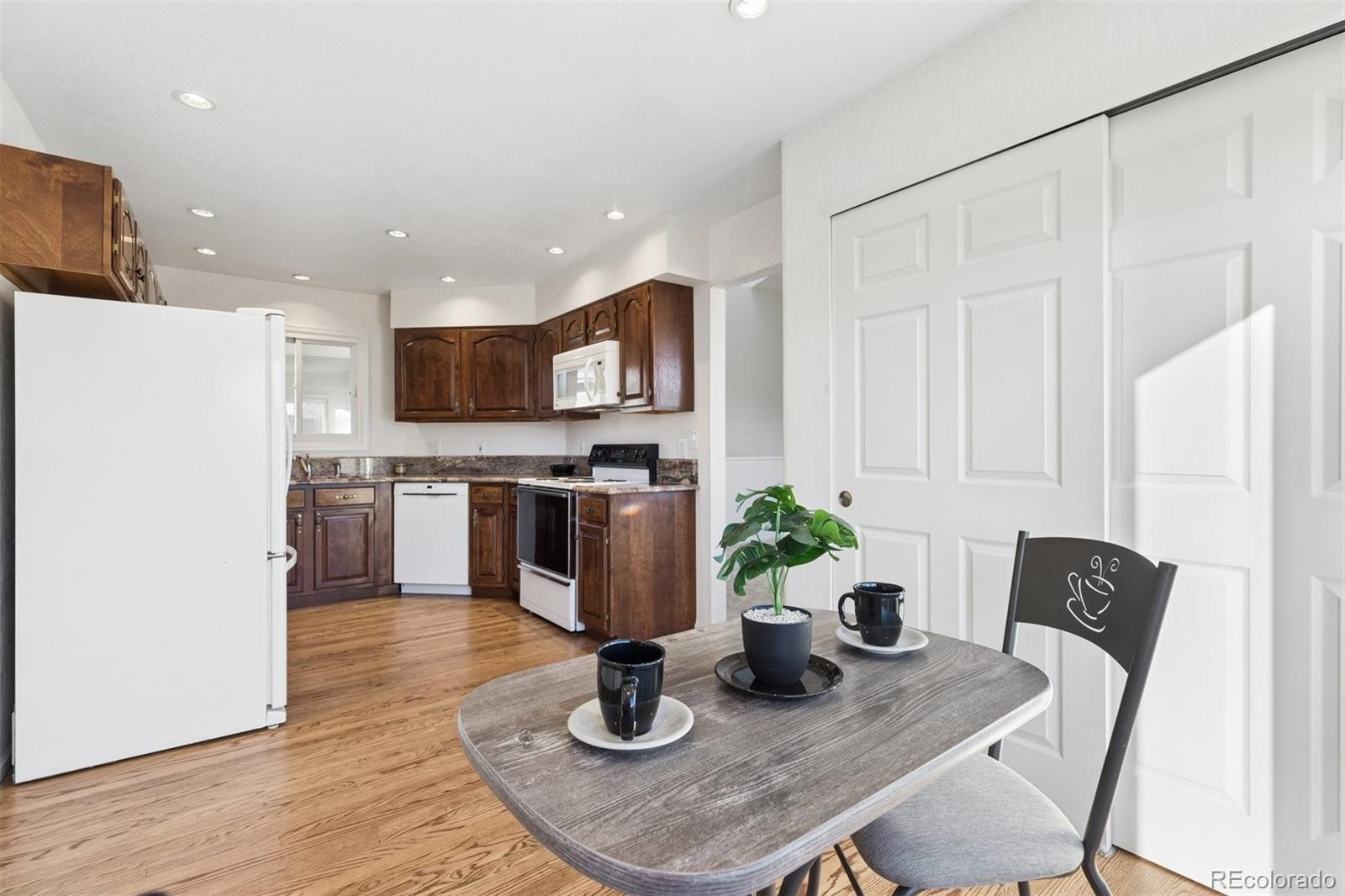 MLS Image #10 for 8040 e dartmouth avenue,denver, Colorado