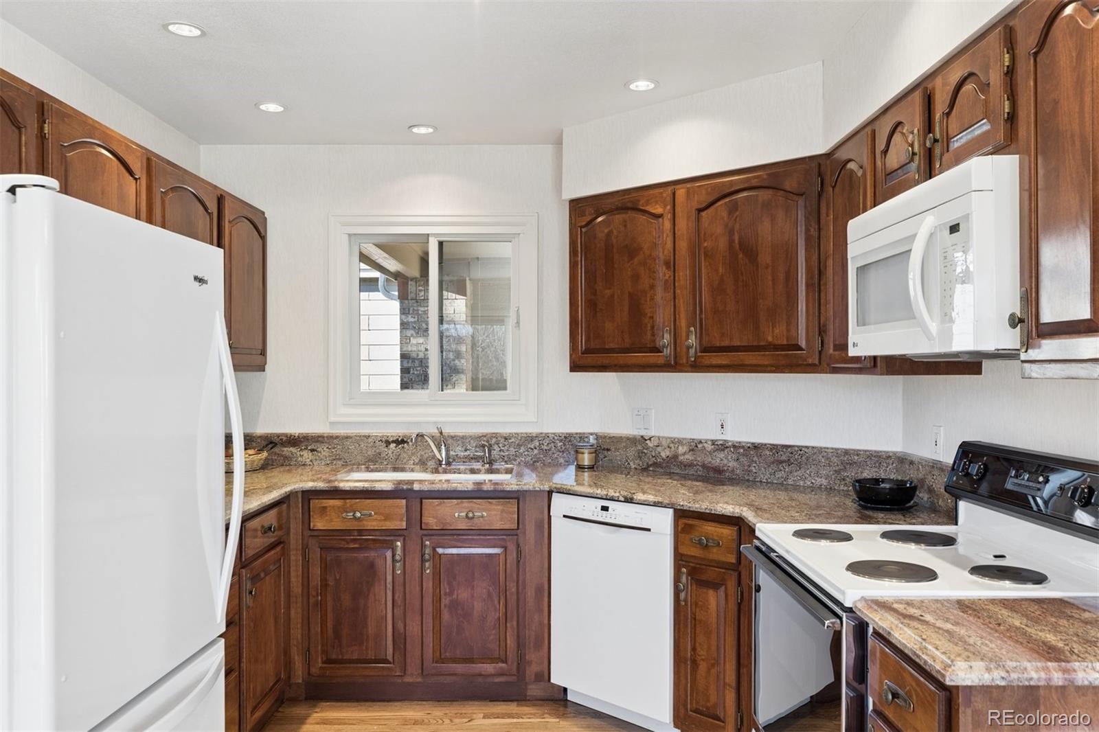 MLS Image #8 for 8040 e dartmouth avenue,denver, Colorado