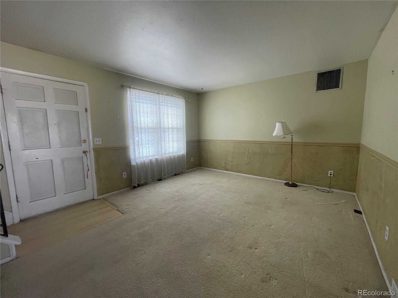 MLS Image #2 for 4426 s eagle circle,aurora, Colorado