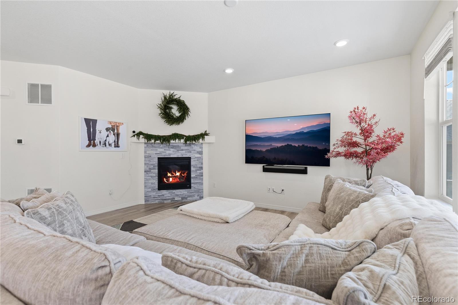 MLS Image #2 for 13455  magnolia court,thornton, Colorado