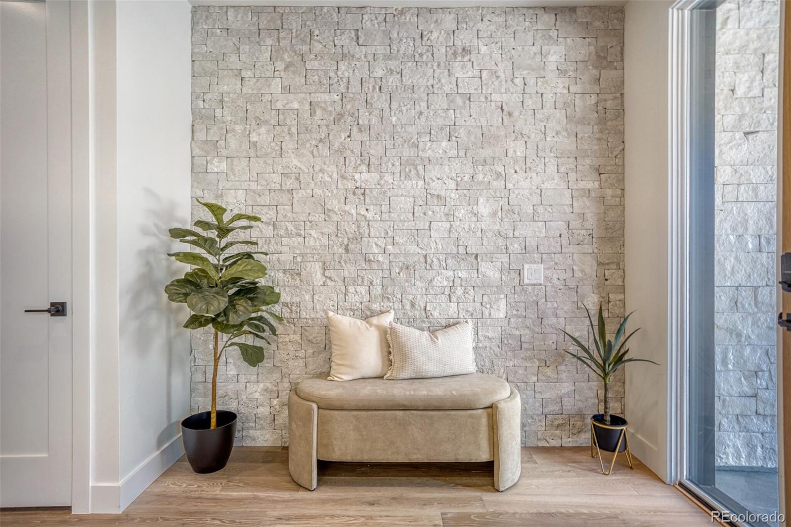 MLS Image #4 for 21 s jackson street,denver, Colorado