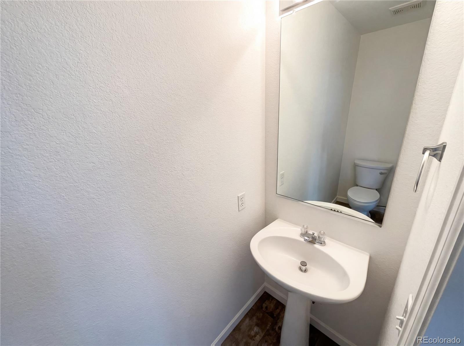 MLS Image #10 for 19503  randolph place,denver, Colorado