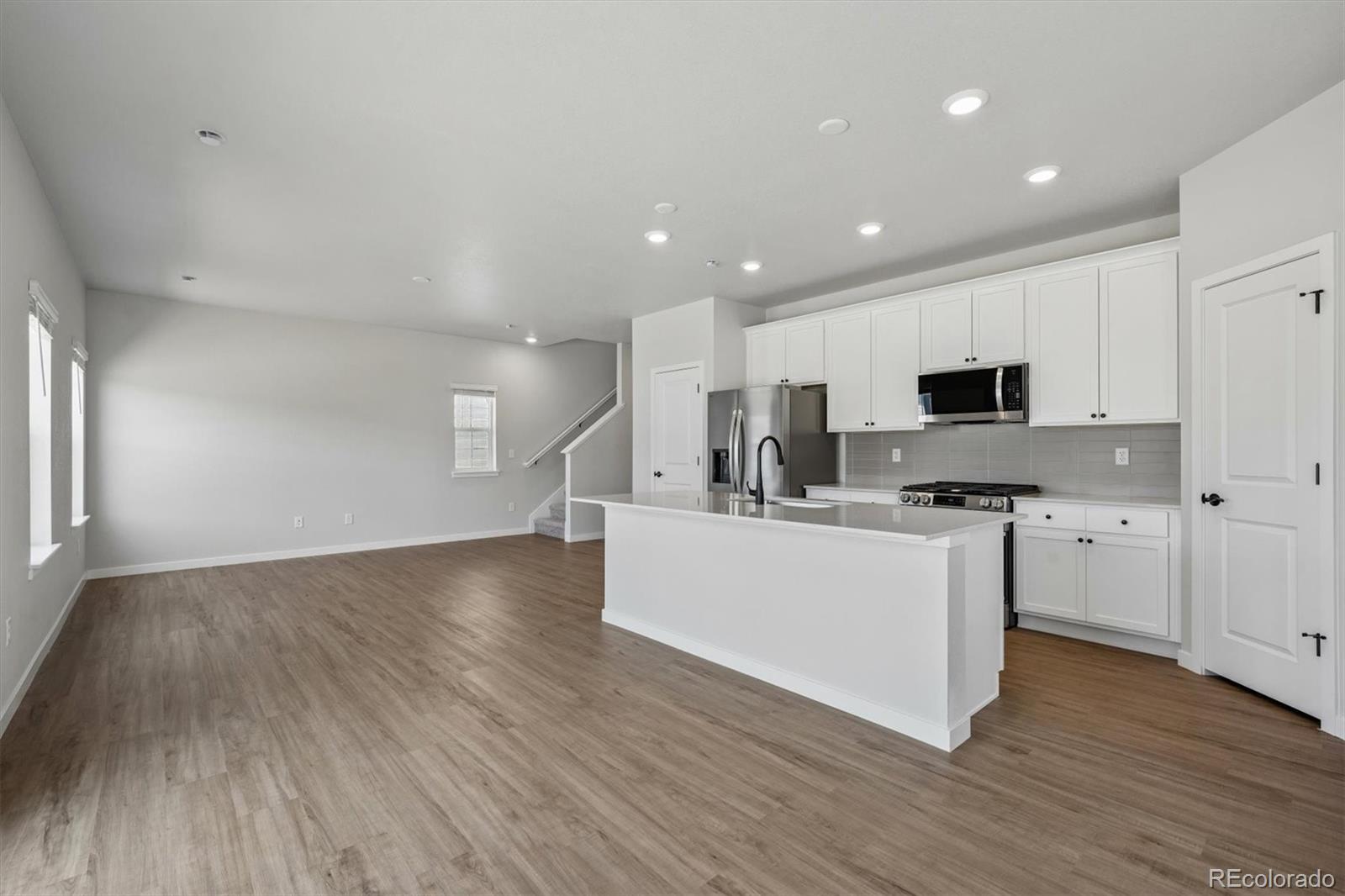 MLS Image #5 for 9393  danube street,commerce city, Colorado
