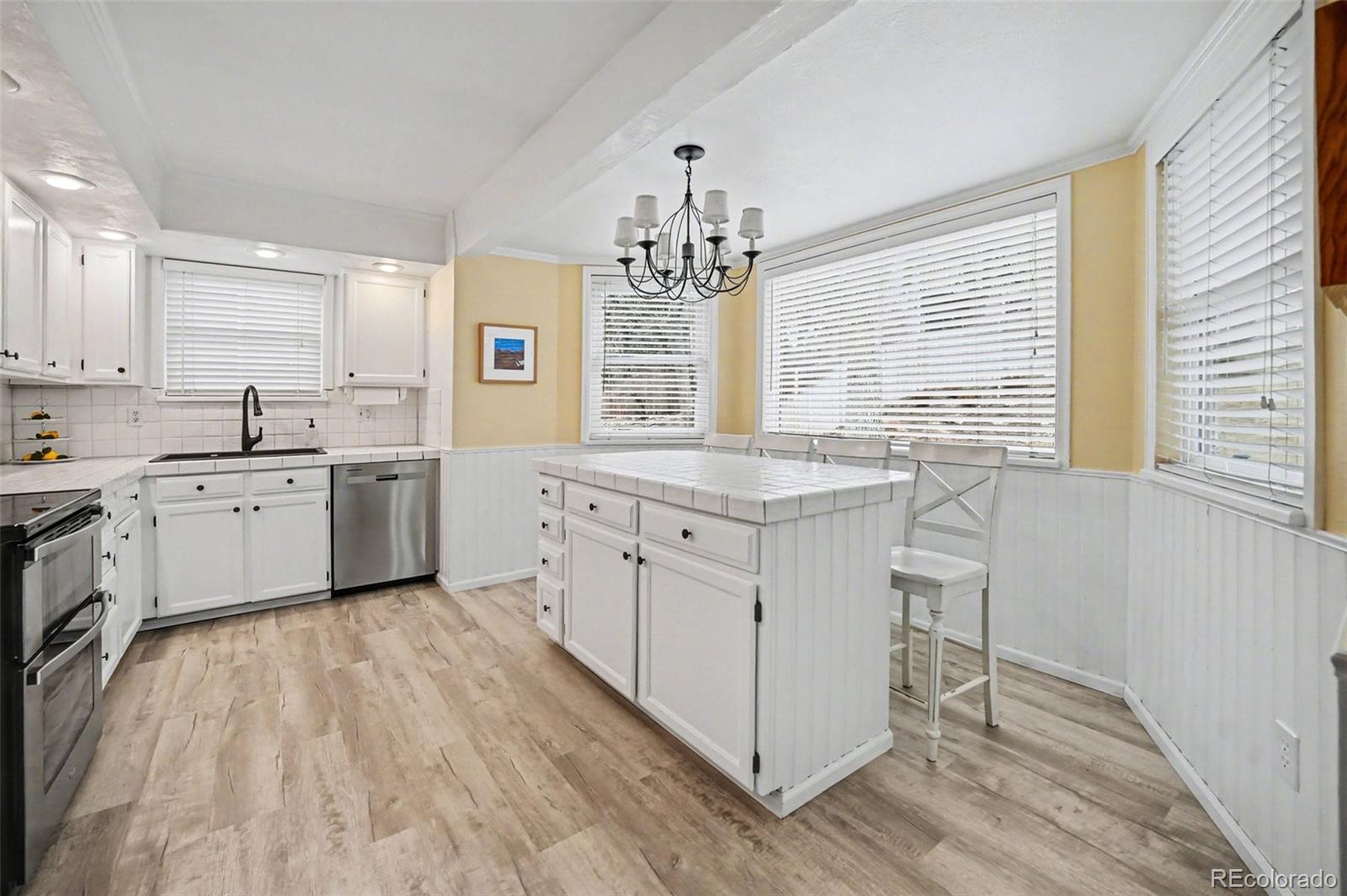 MLS Image #8 for 7936 s niagara court,centennial, Colorado