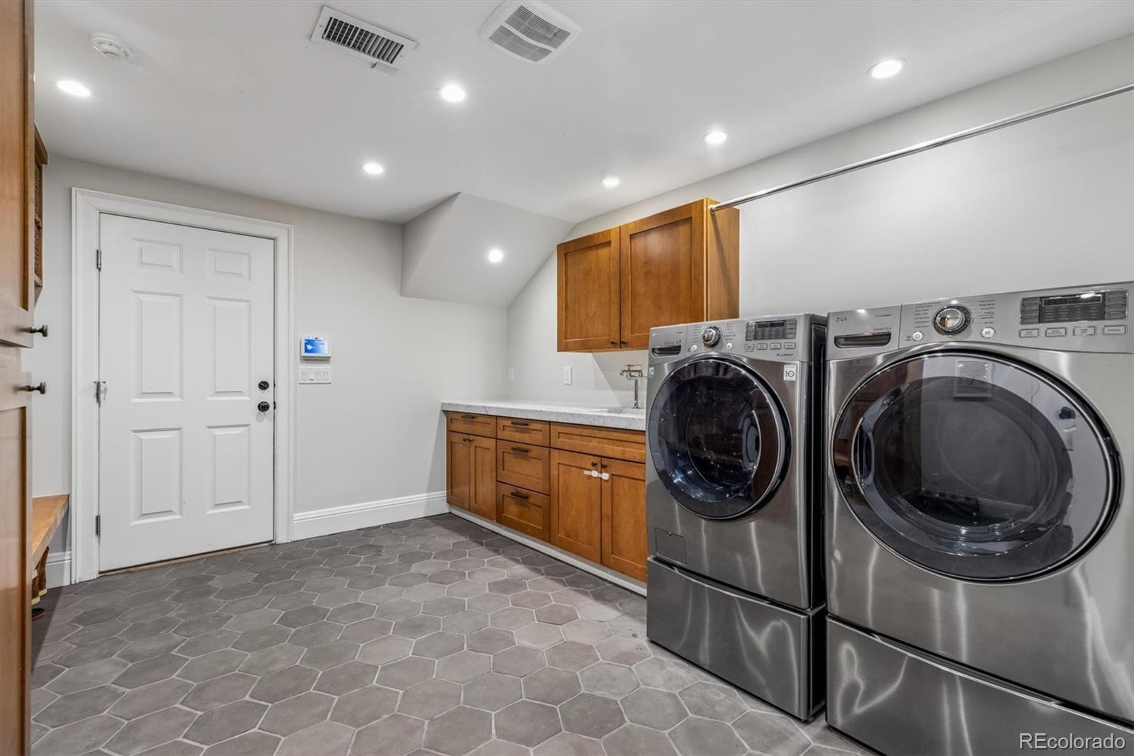 MLS Image #26 for 201  summit boulevard,englewood, Colorado