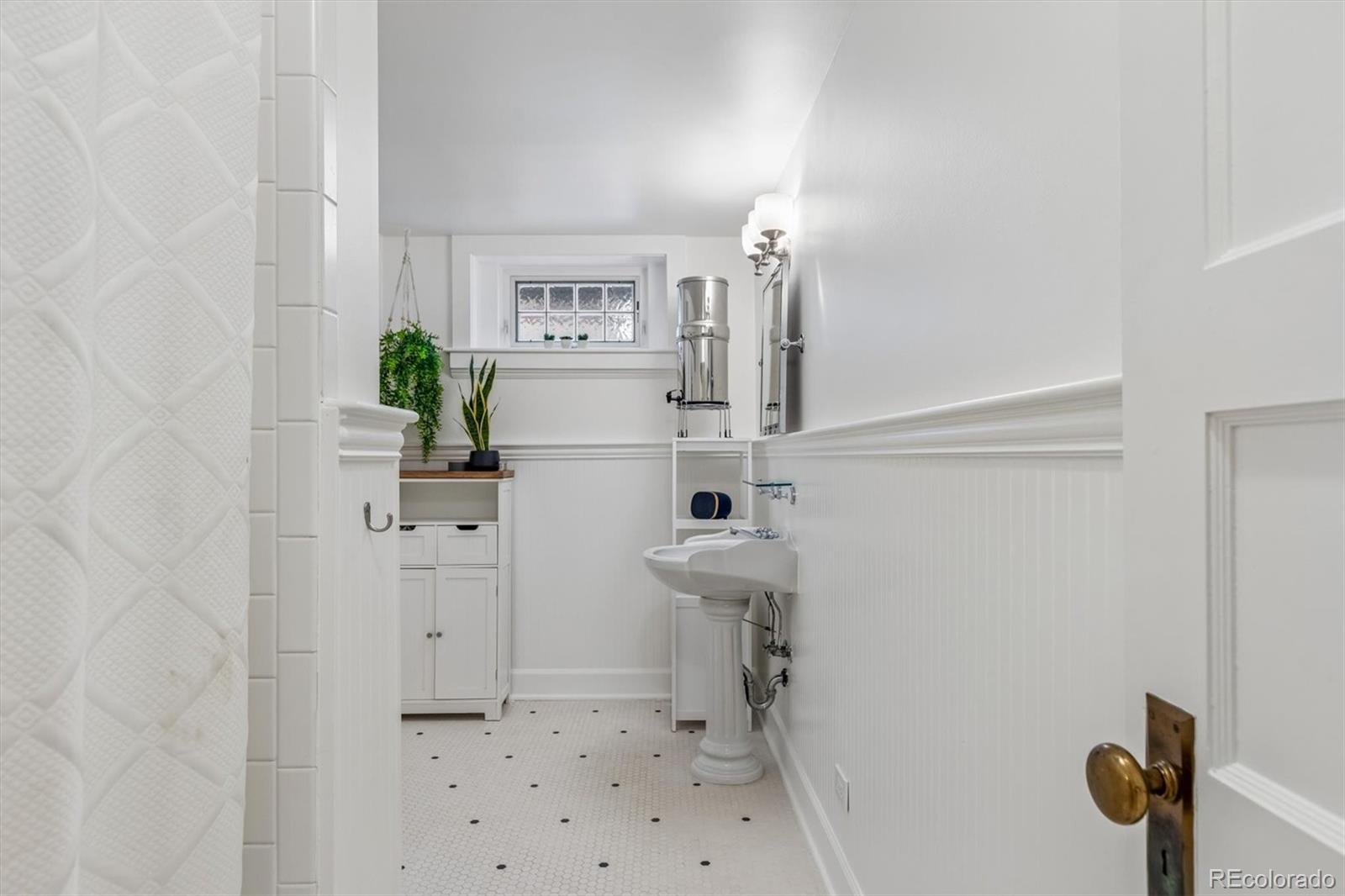 MLS Image #30 for 201  summit boulevard,englewood, Colorado