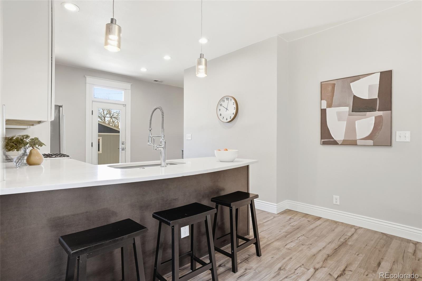 MLS Image #11 for 265 s corona street,denver, Colorado