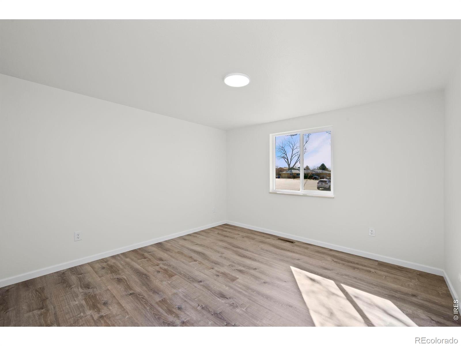 MLS Image #12 for 262 e 5th avenue,longmont, Colorado