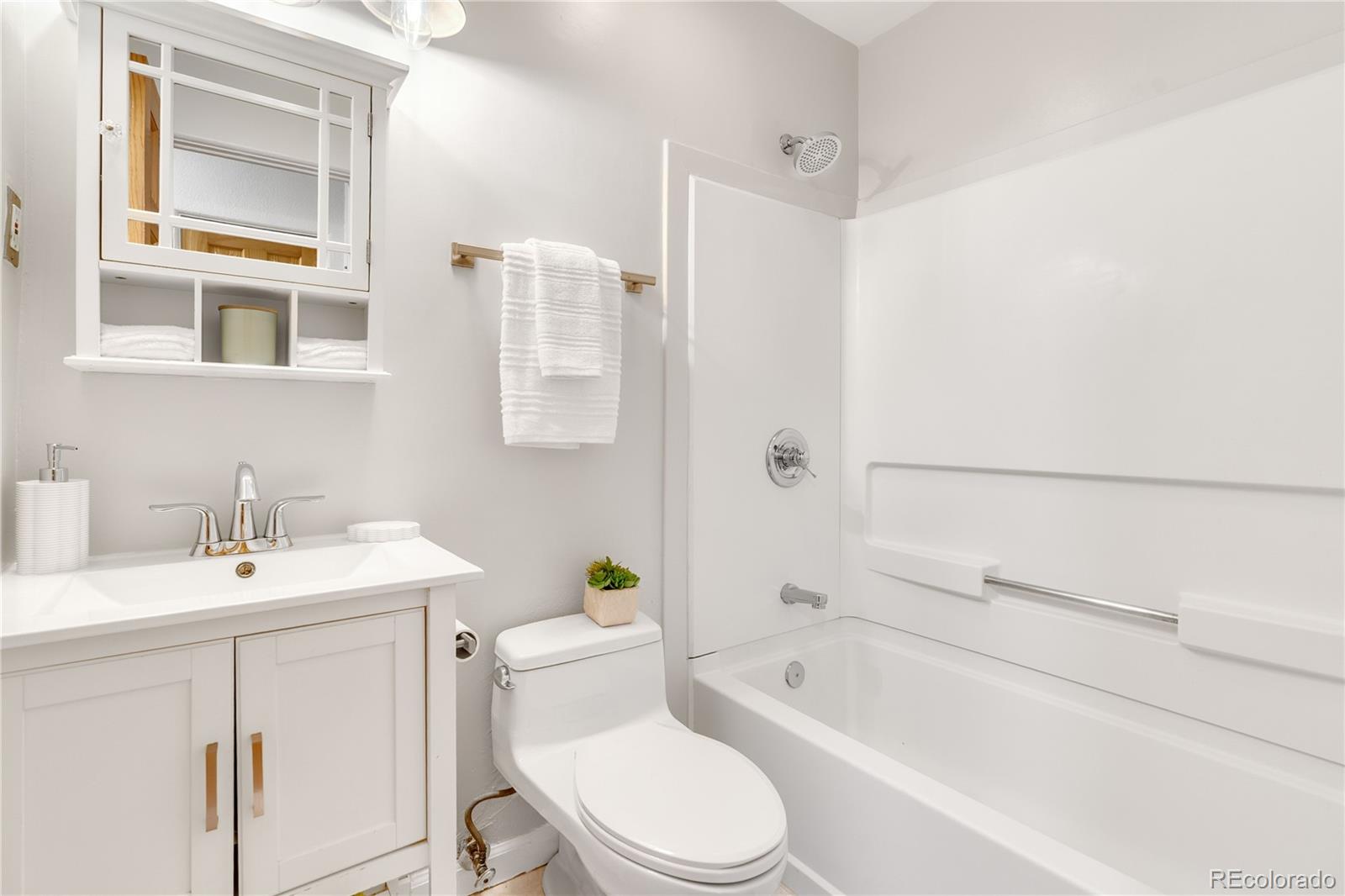 MLS Image #6 for 2438 w 35th avenue,denver, Colorado