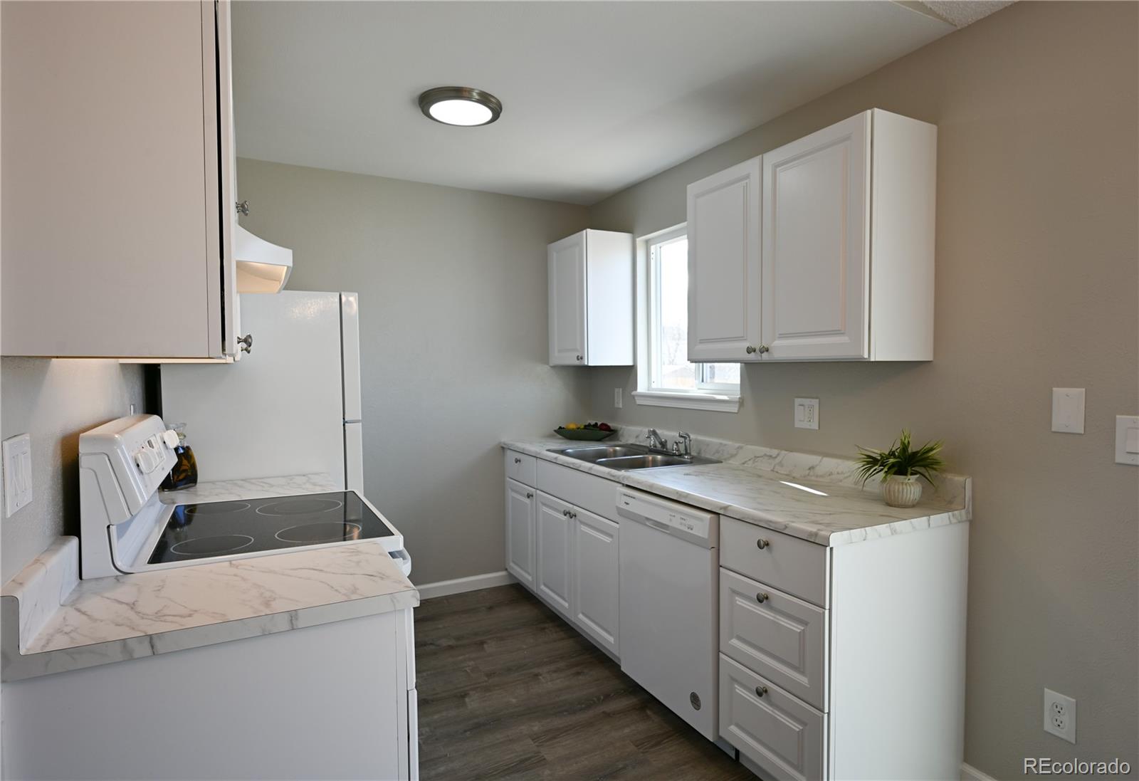 MLS Image #3 for 4933 s rifle court,aurora, Colorado