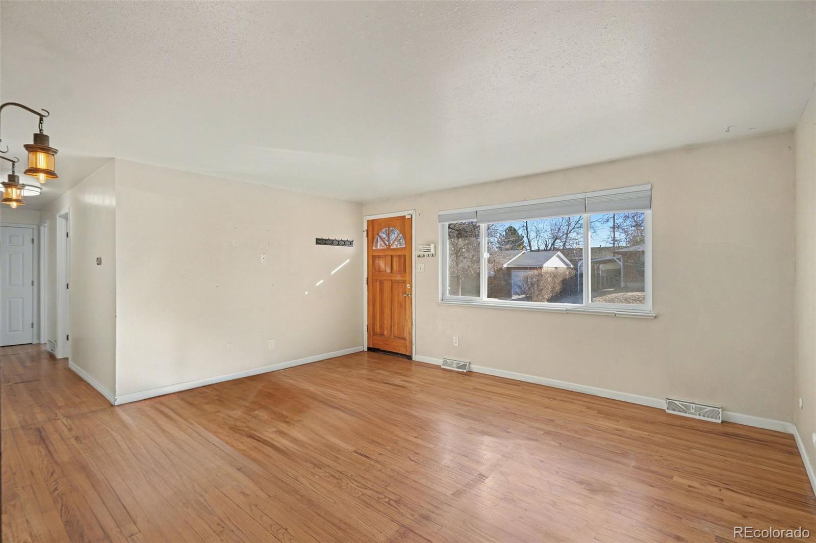 MLS Image #4 for 5475 s lakeview street,littleton, Colorado