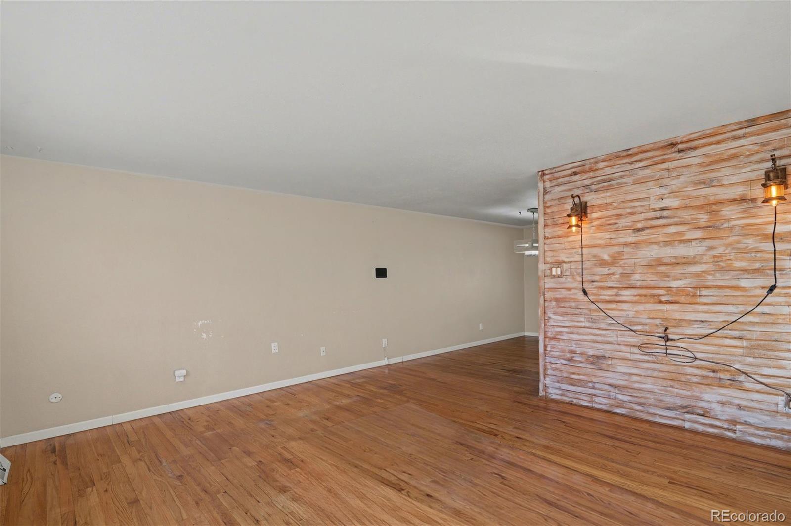 MLS Image #5 for 5475 s lakeview street,littleton, Colorado
