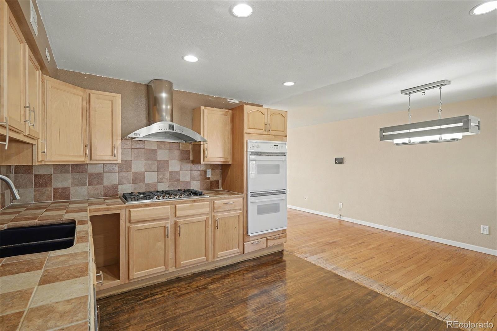 MLS Image #9 for 5475 s lakeview street,littleton, Colorado