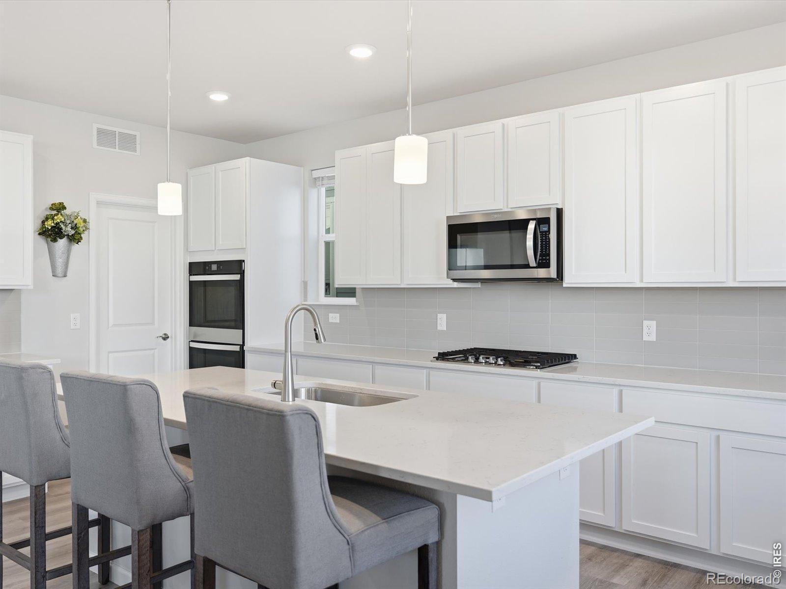 MLS Image #3 for 1333  loraine circle,lafayette, Colorado