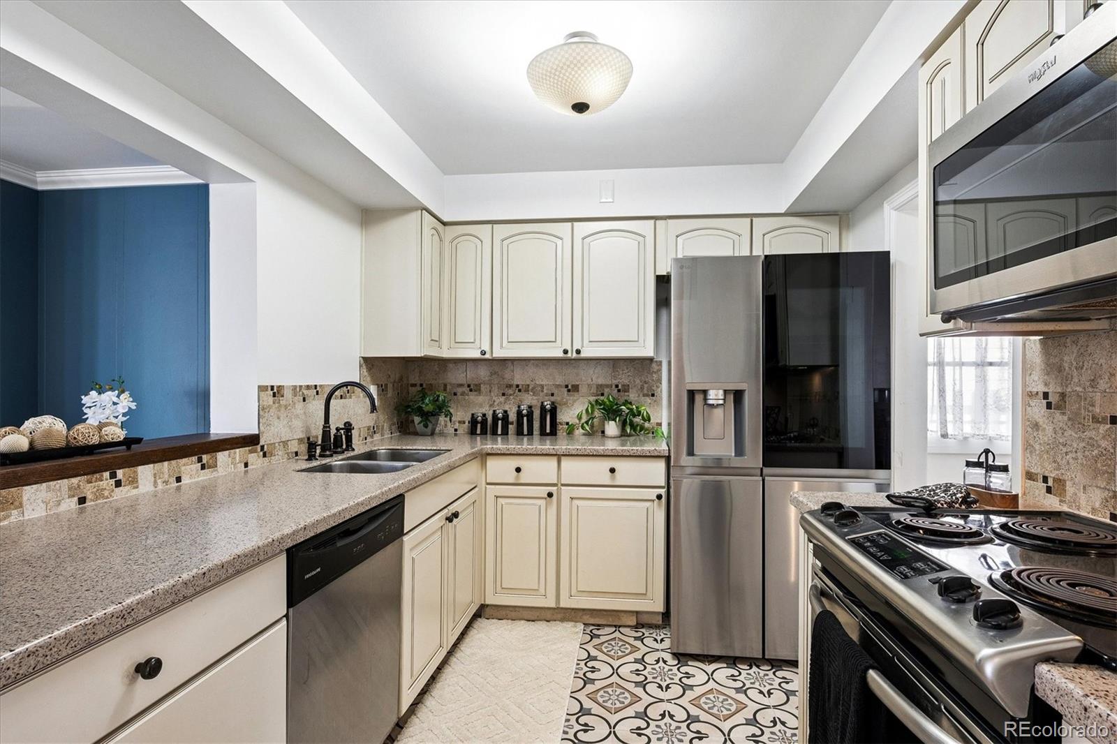MLS Image #6 for 1421 s birch street,denver, Colorado
