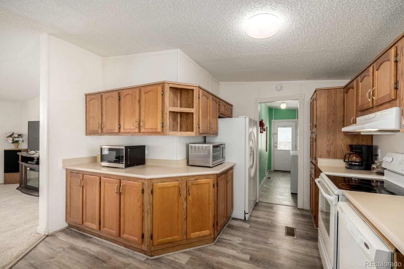 MLS Image #15 for 9024  madeleine street,denver, Colorado