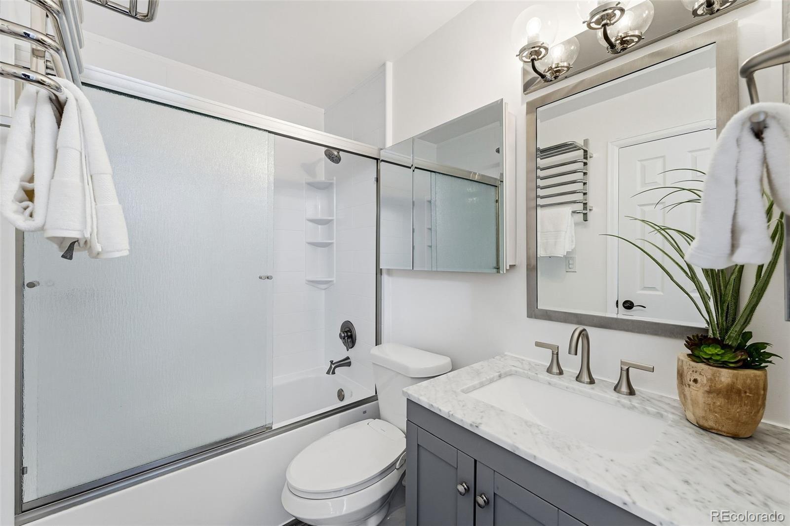 MLS Image #9 for 4882 e kentucky avenue a,denver, Colorado