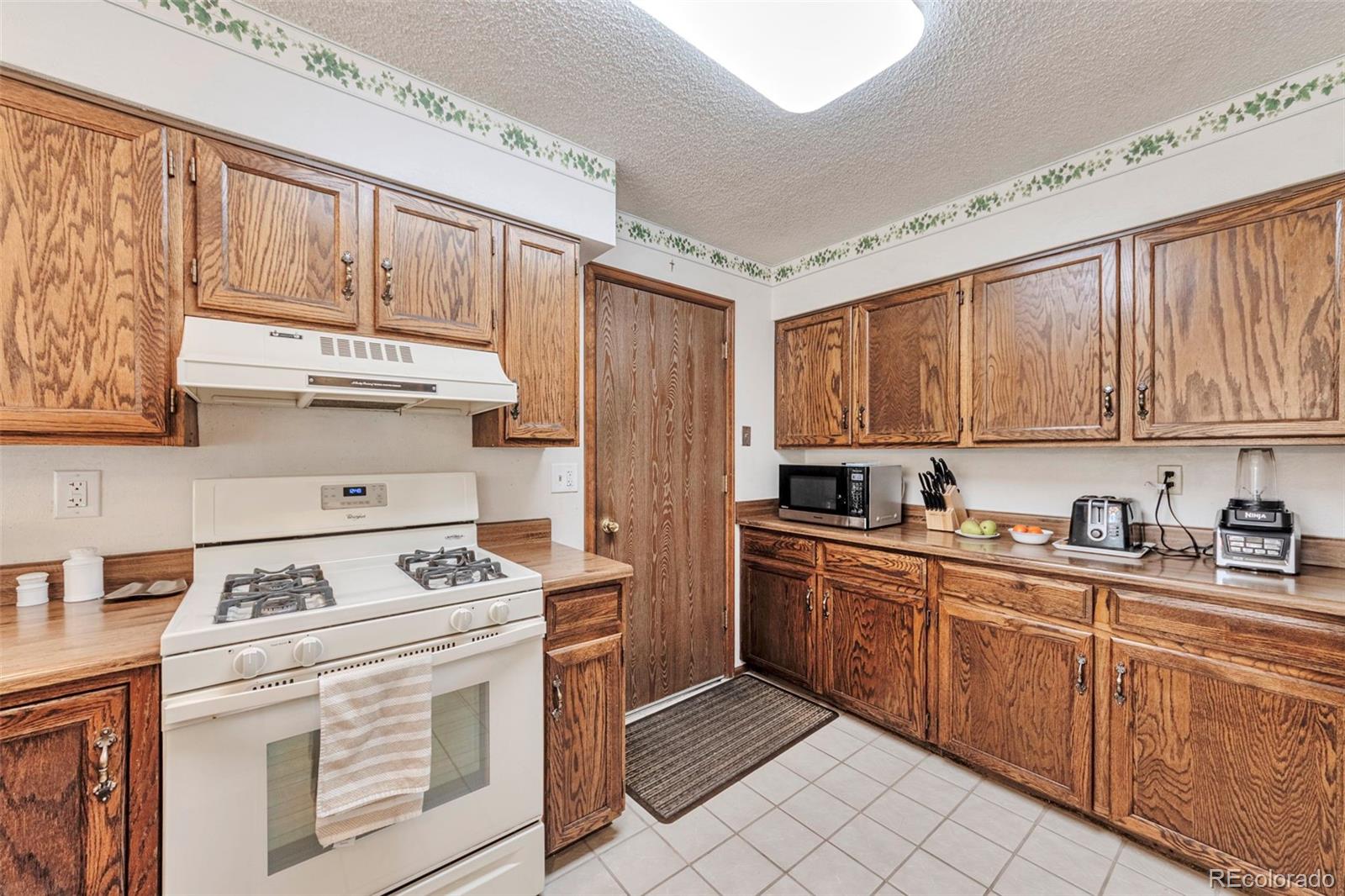 MLS Image #15 for 612 e nichols drive,littleton, Colorado