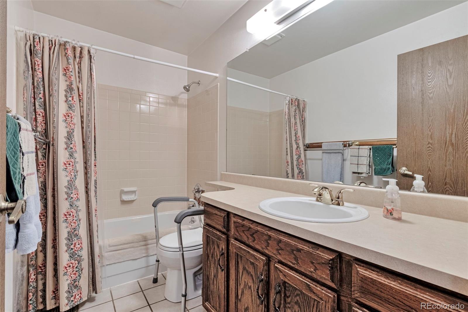 MLS Image #4 for 612 e nichols drive,littleton, Colorado
