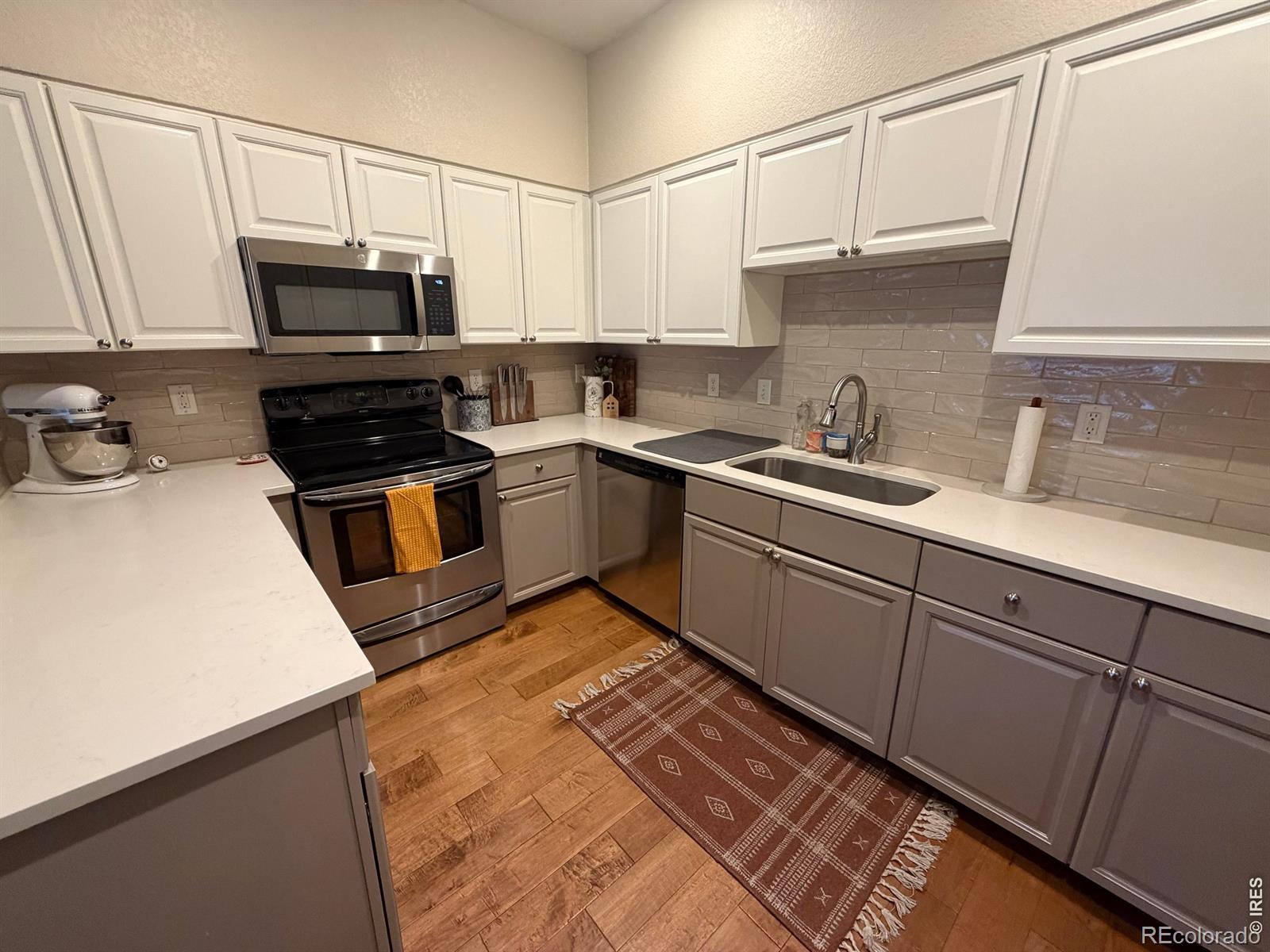 MLS Image #6 for 2901  wyandot street 5,denver, Colorado