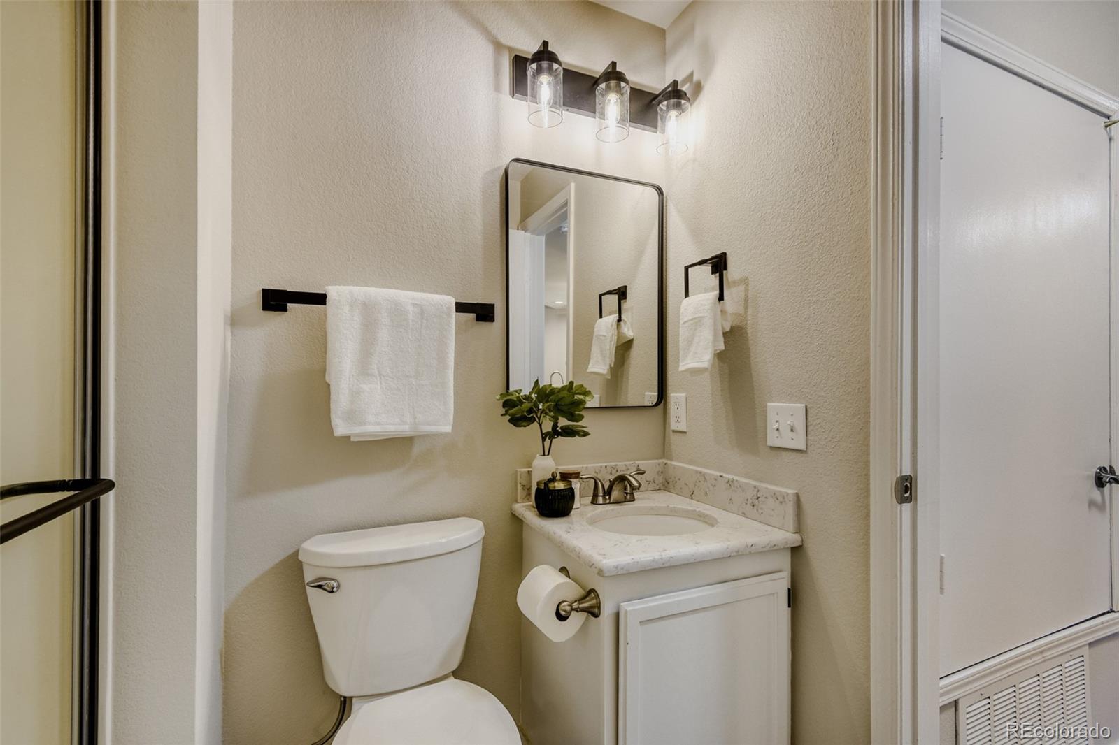 MLS Image #18 for 8693 e dry creek road 922,centennial, Colorado