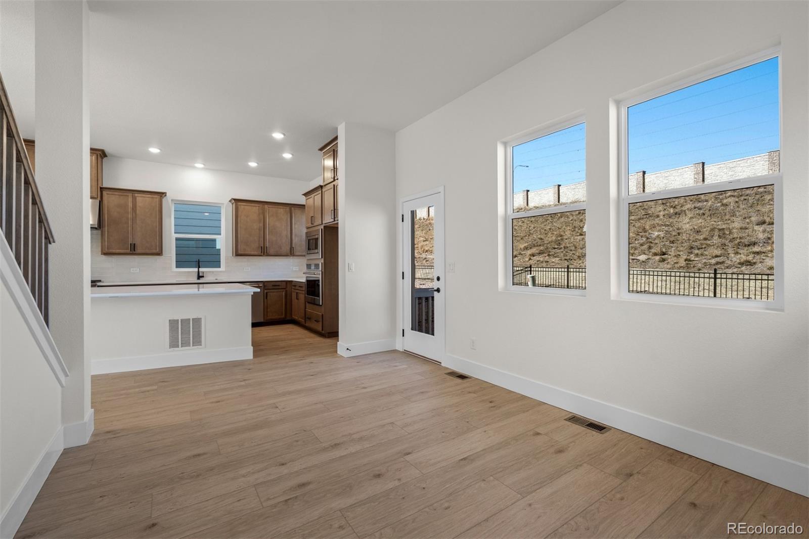 MLS Image #11 for 4534  peak crest view,colorado springs, Colorado
