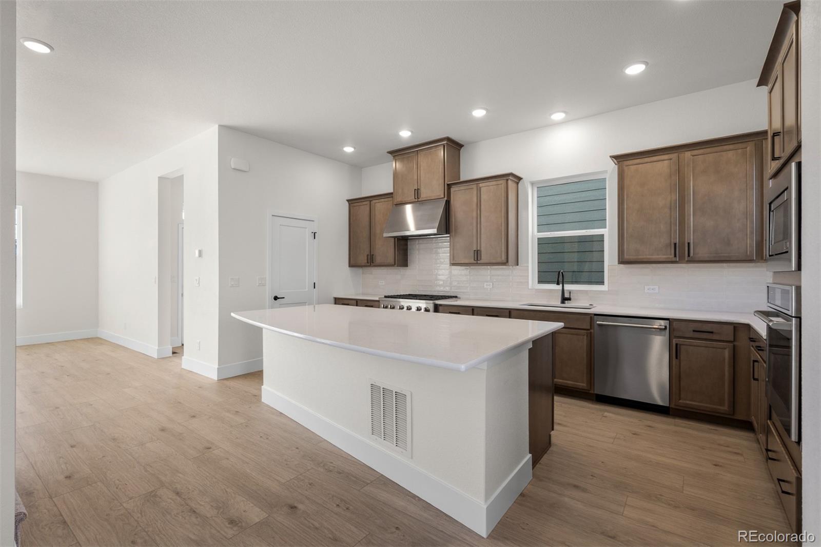 MLS Image #13 for 4534  peak crest view,colorado springs, Colorado