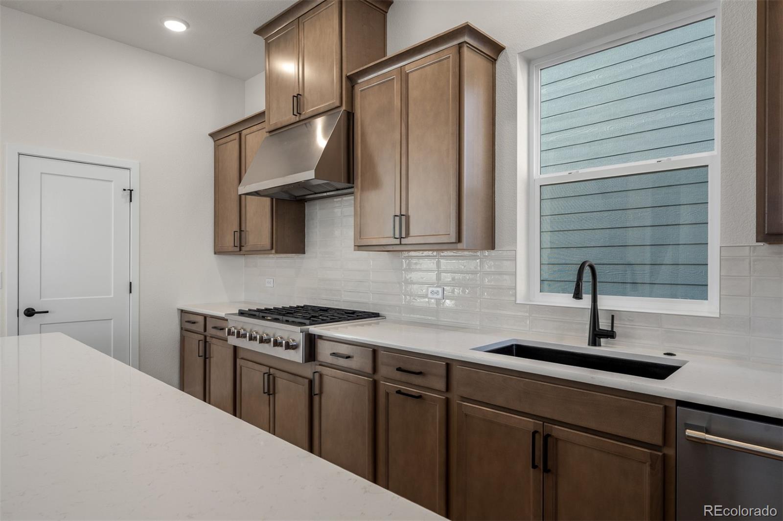 MLS Image #15 for 4534  peak crest view,colorado springs, Colorado