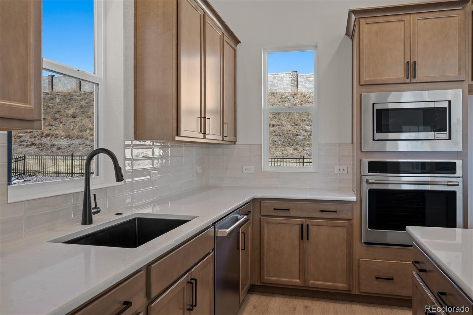 MLS Image #16 for 4534  peak crest view,colorado springs, Colorado